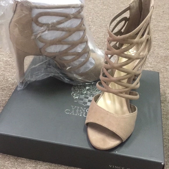 Vince Camino brand new shoes. - Picture 1 of 5